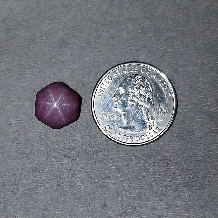 Cabochon rubis étoilé