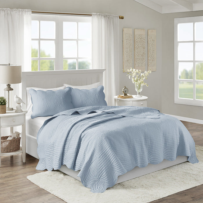 3 Piece Reversible Scalloped Edge Quilt Set Doba