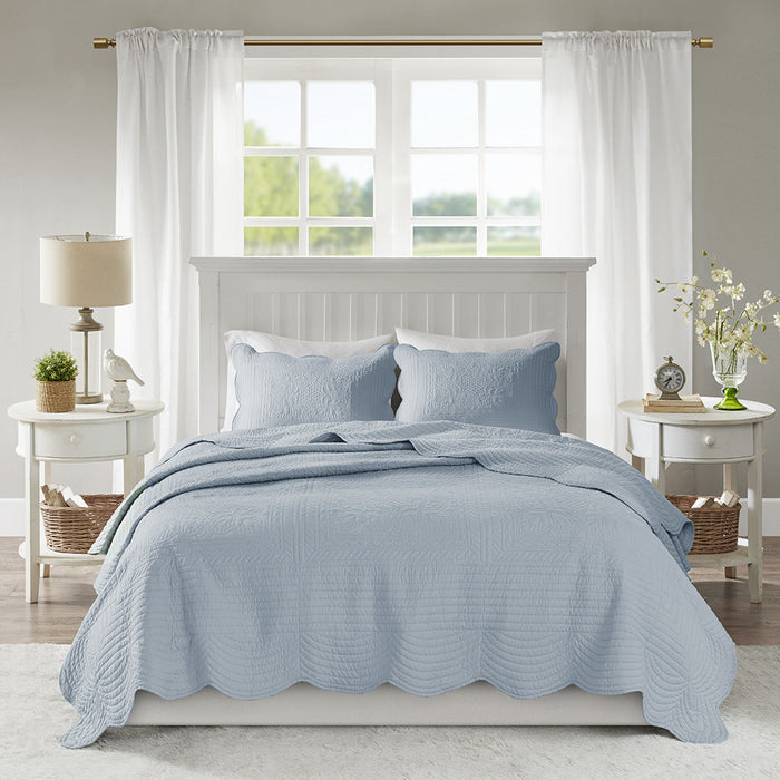 3 Piece Reversible Scalloped Edge Quilt Set Doba