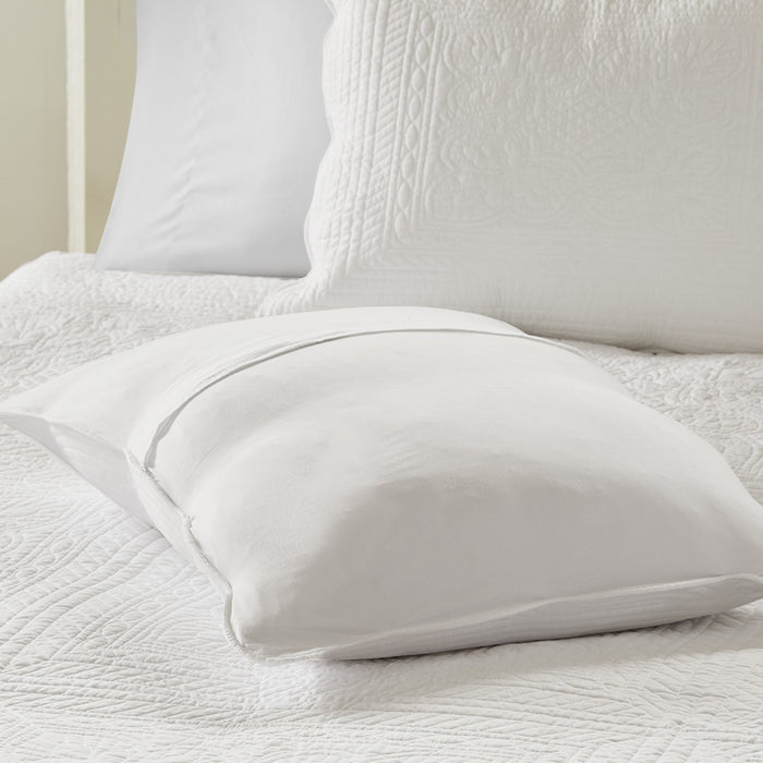 3 Piece Reversible Scalloped Edge Quilt Set Doba