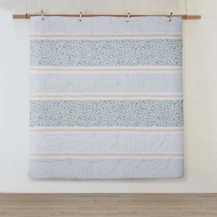 5 Piece Seersucker Comforter Set with Throw Pillows