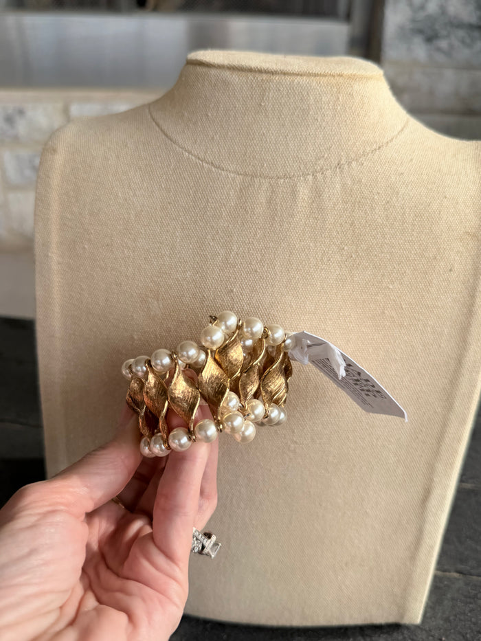 1950s Gold/Pearl Spring Bracelet