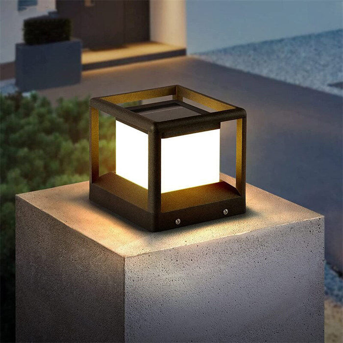 Aria Outdoor Garden Lamp - Level Decor