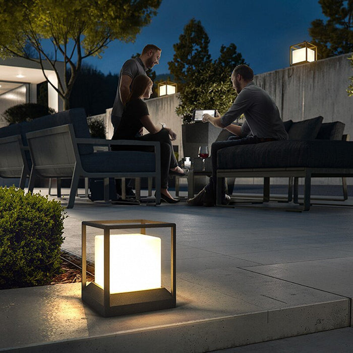 Aria Outdoor Garden Lamp - Level Decor