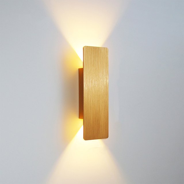 Aurelia Wall Lamp - Gold - 2.8" x 8.1" / 7cm x 20.5cm - 6W / Warm White (2700-3500K) - Level Decor