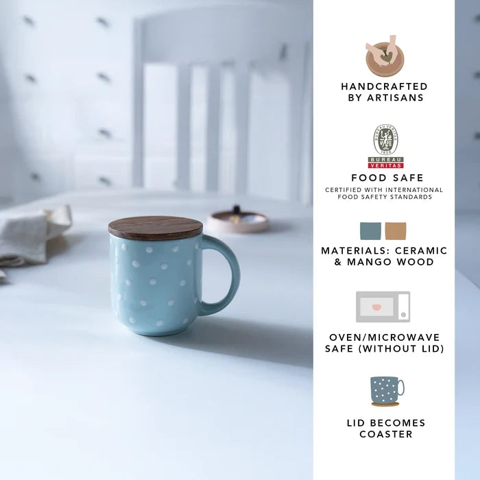 Blue polka dots ceramic mug with wooden lid