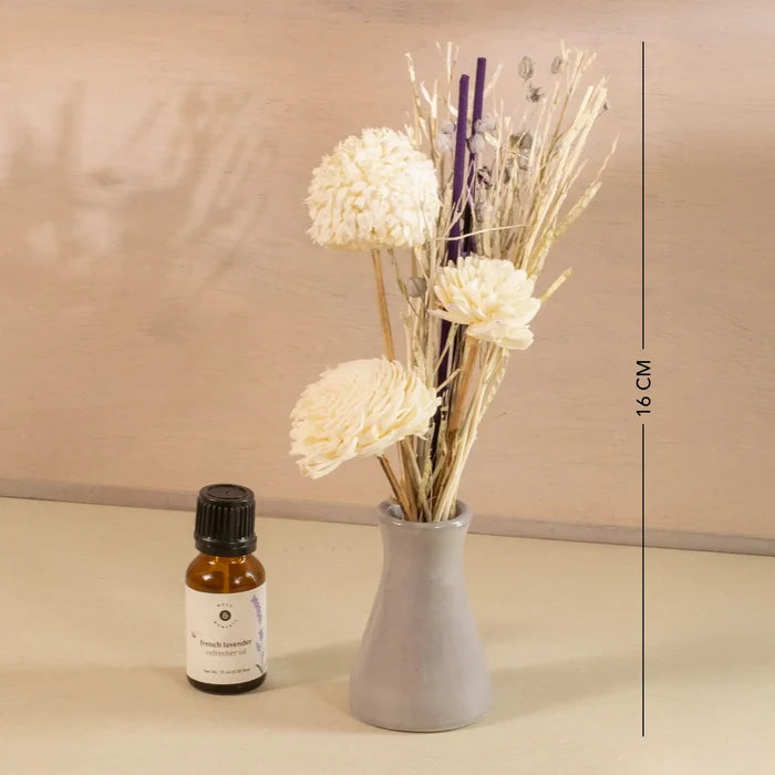 breathe & bloom vase and diffuser set - french lavender