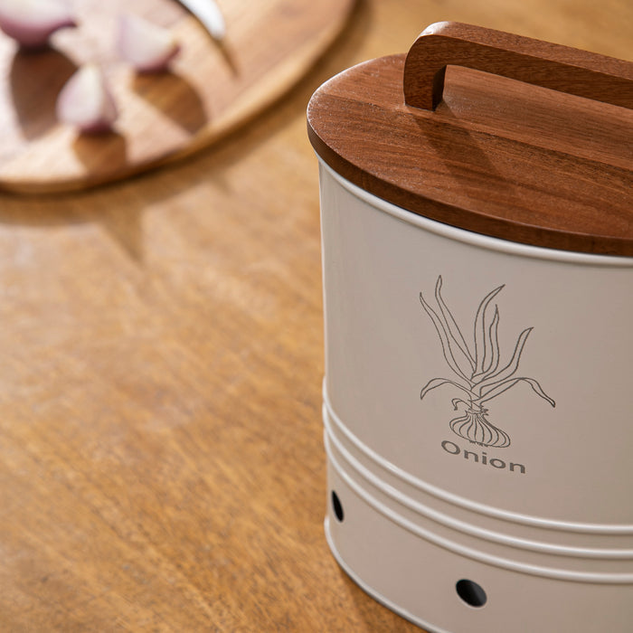 Canny Onion Storage Barrel With Wooden Lid