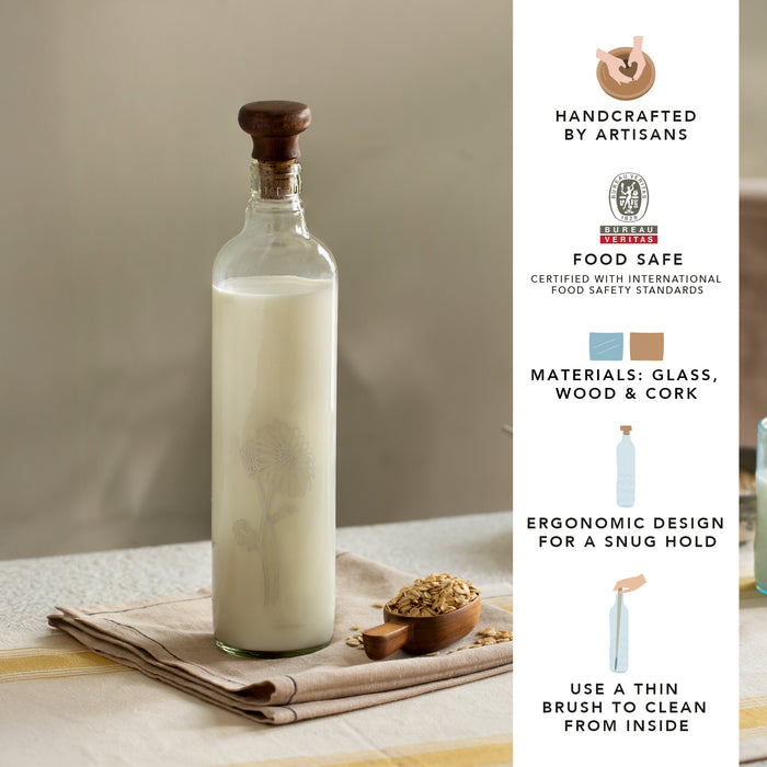 Daisy Glass Water Bottle With Wooden Stopper