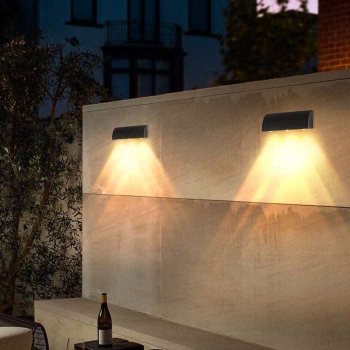 Elias Outdoor Wall Lamp - Level Decor