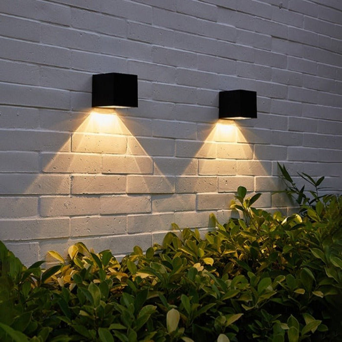 Elise Outdoor Wall Lamp - Level Decor