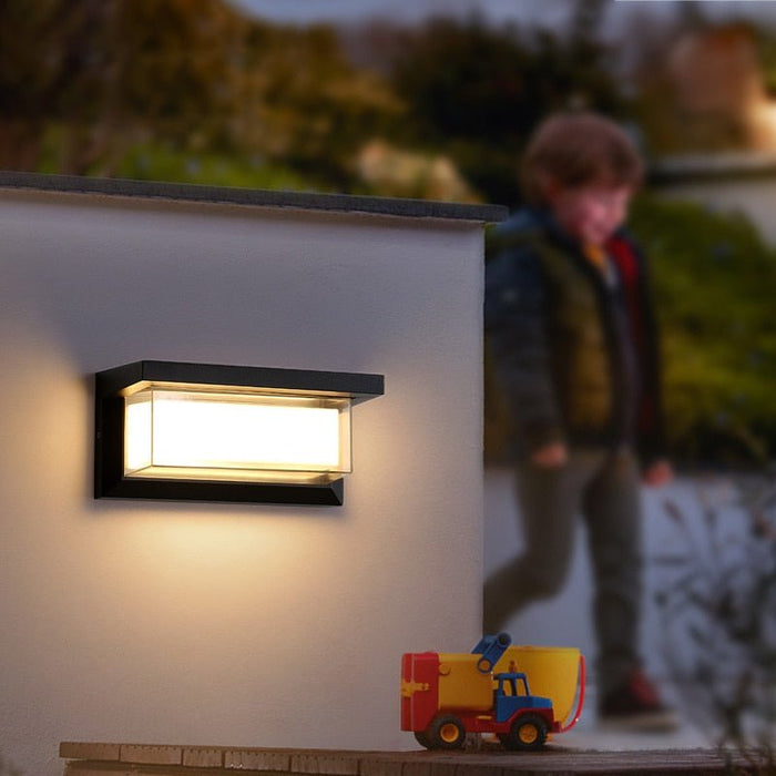 Emil Outdoor Wall Lamp - Level Decor