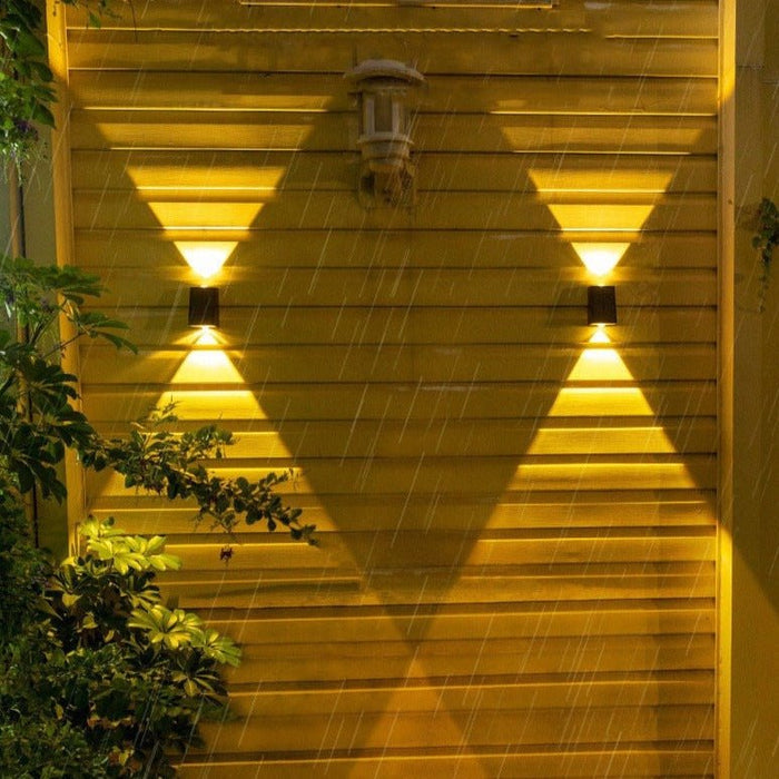 Emmanuelle Outdoor Wall Lamp - Level Decor