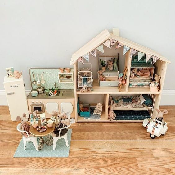 FLISAT Doll’s house/wall shelf