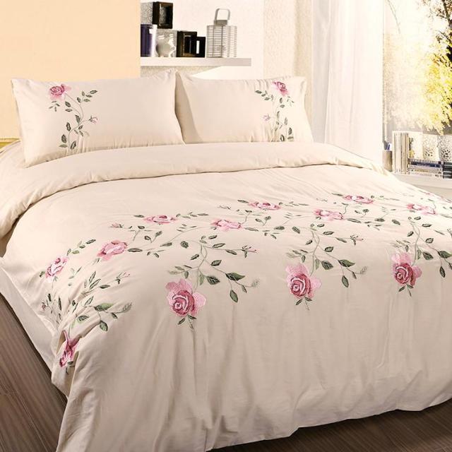 Flowers & Leaves Embroidered Duvet Cover Set - Beige / King size 4Pcs - Level Decor