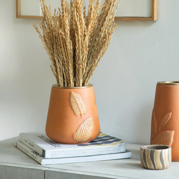 Frangipani terracotta vase medium