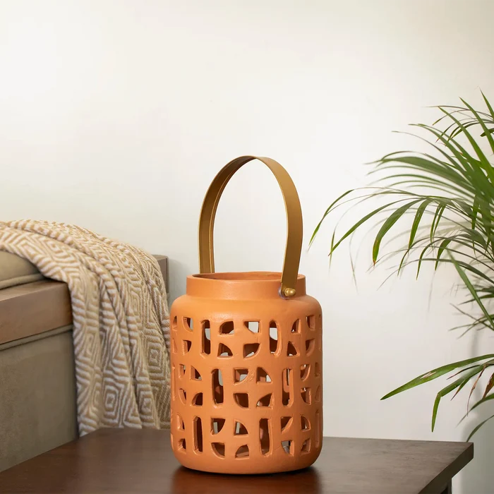 Lupa terracotta stencil lantern w/metal handle