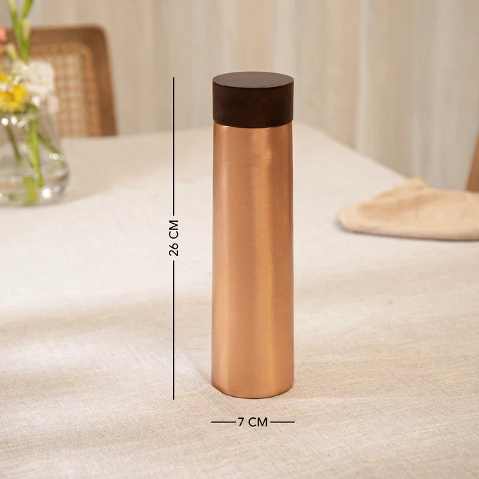 Neer copper bottle with wooden lid