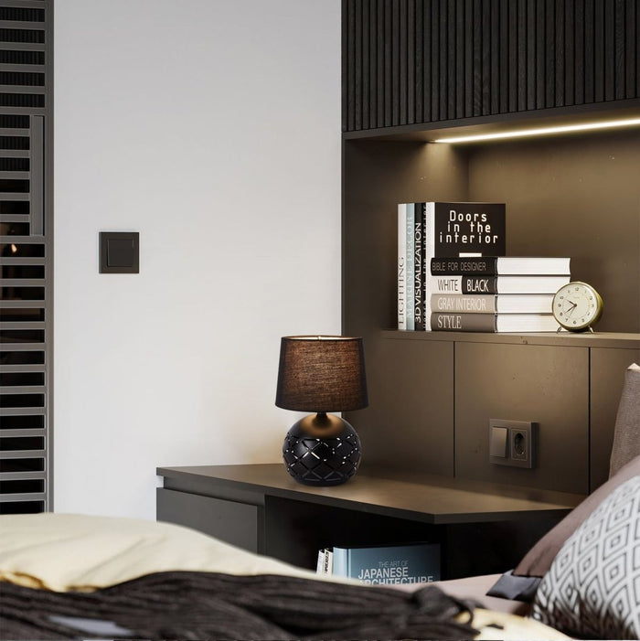 Noir Table Lamp - Level Decor