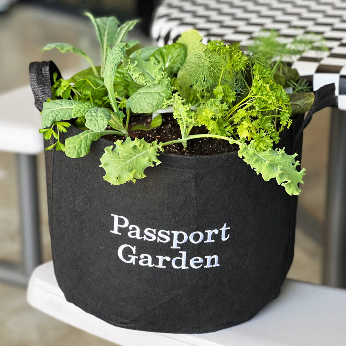 Passport Garden Gift Set with Pruners