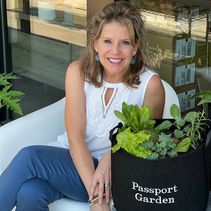 Passport Garden Kit‎ with leafy greens + herbs