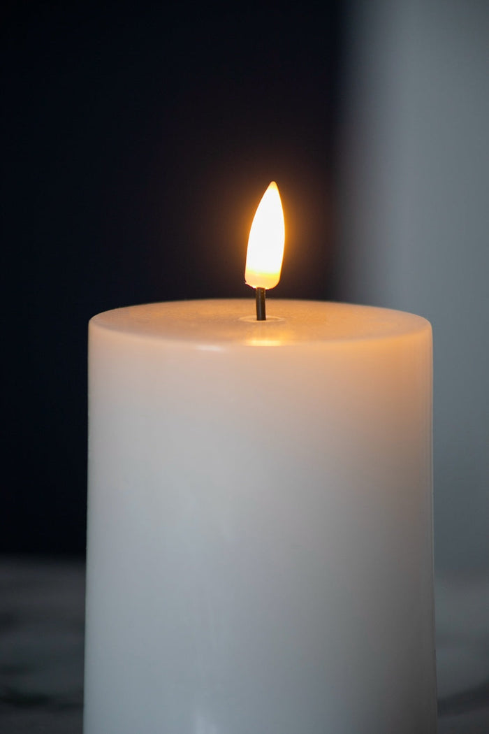 Set of 2 White LED Candles with Wick and Remote Control Timer, 3X4" Doba