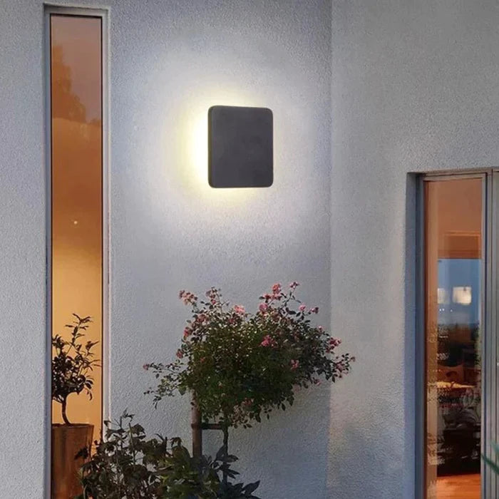 Simon Wall Lamp - Level Decor