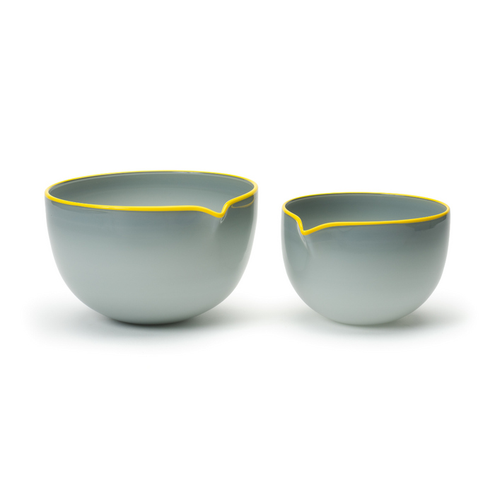 Stratus Grey Spouted Glass Bowl, Medium