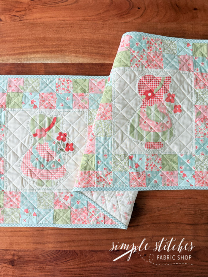 Sunbonnet Bloom & Grow Runner Kit - Peach Backing