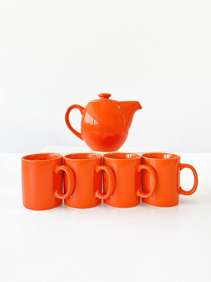 Teapot + Tea Brewer Mugs Set