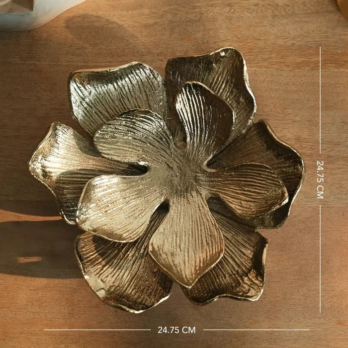 Twin petal candle holder