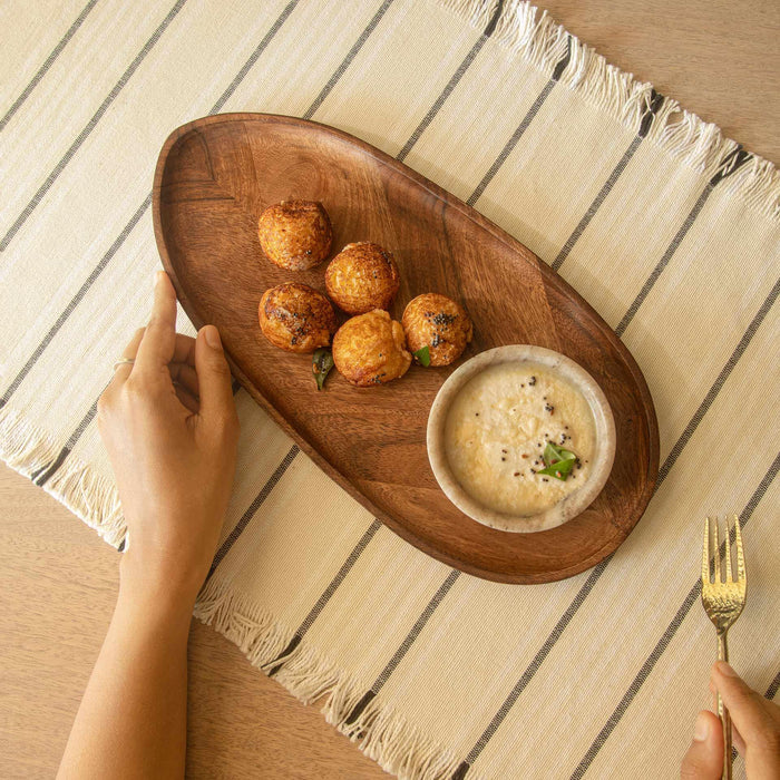 umber leaf oval chip & dip platter. - ellementry