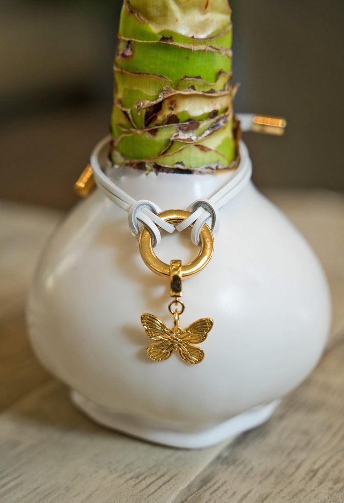 Winter White Waxed Bulb & Charm Bracelet Gift Set‎
